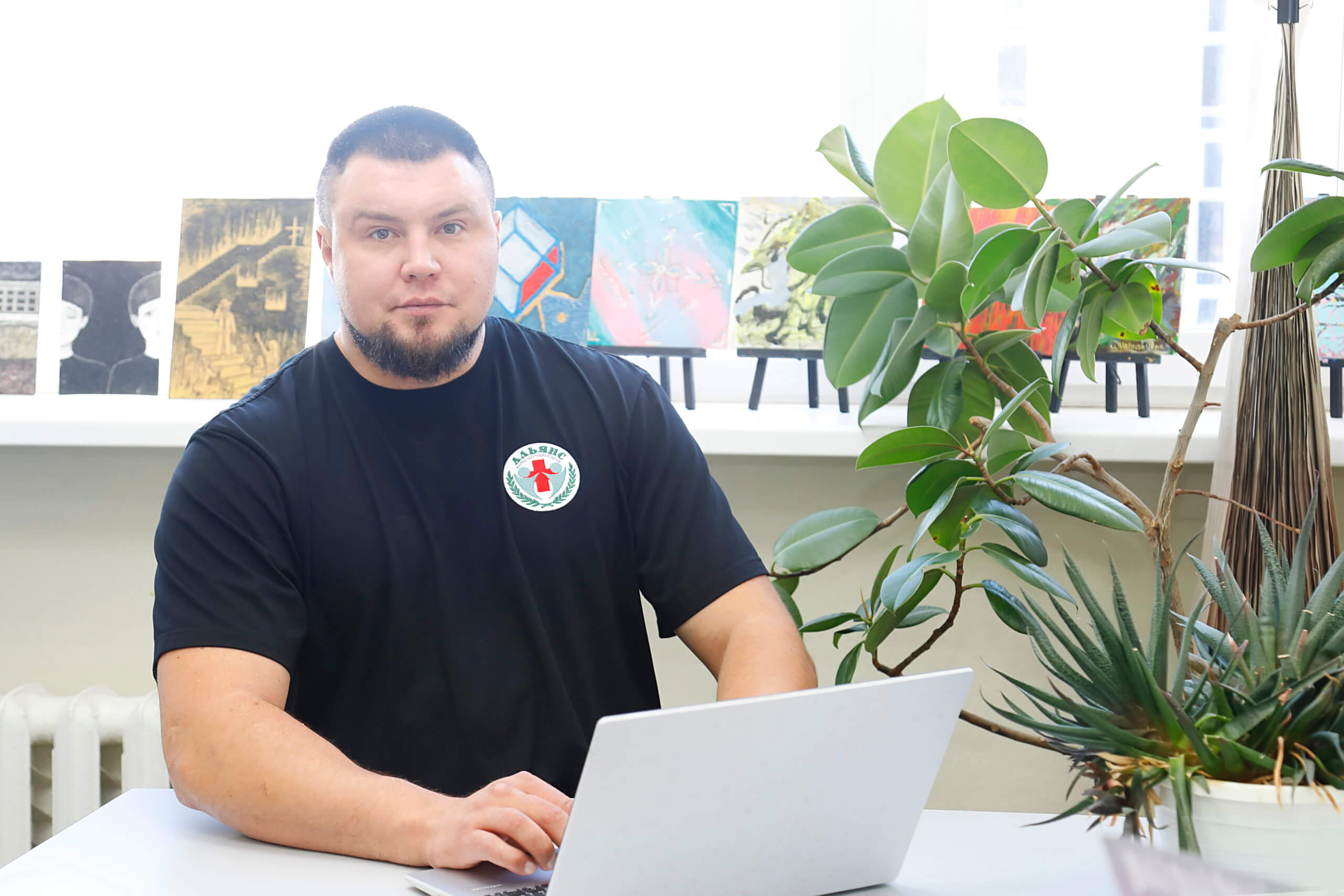 «Вхождение и удержание зрительного контакта»